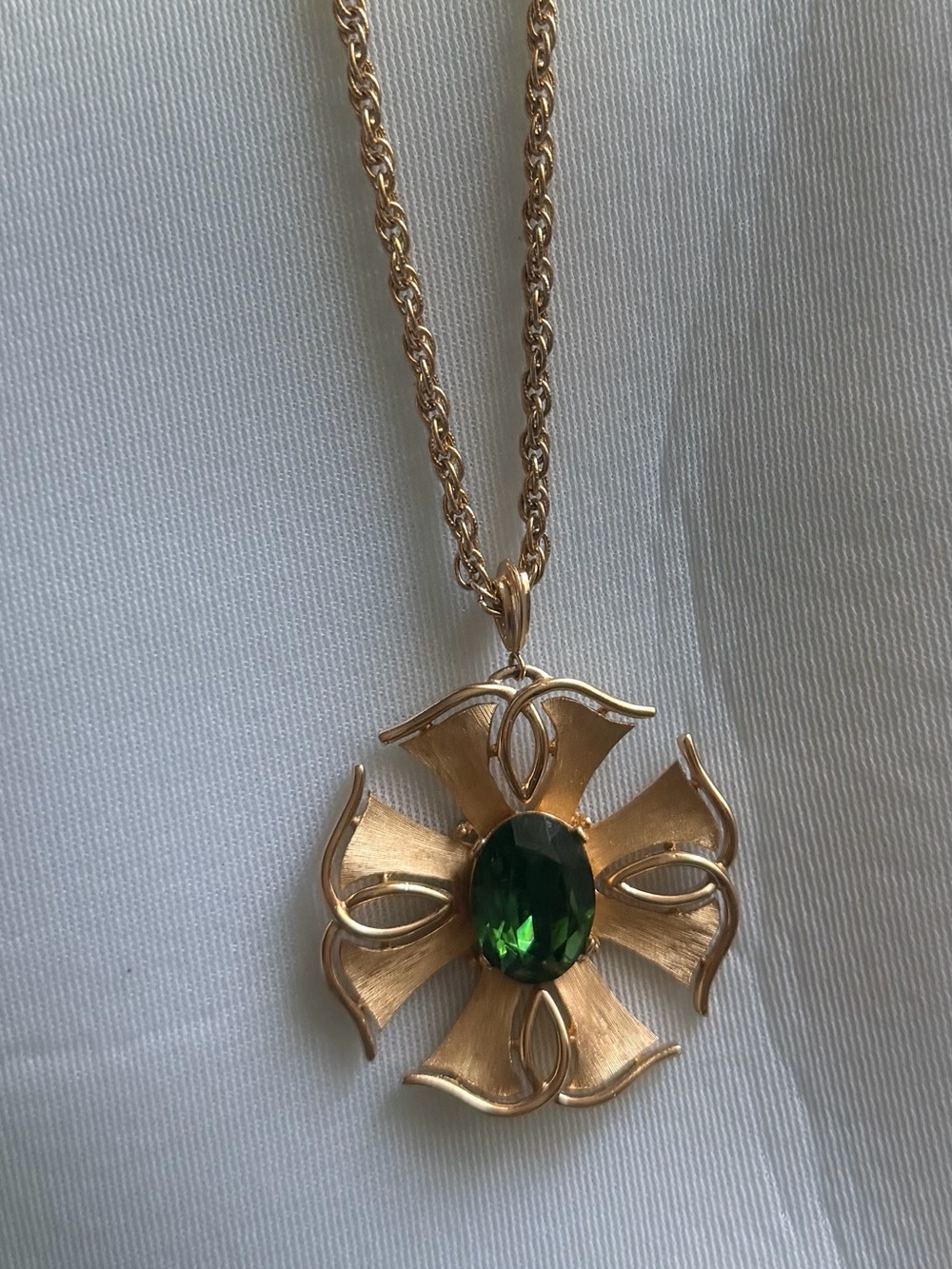 Gold-Tone Floral Pendant Necklace with Emerald Green Stone